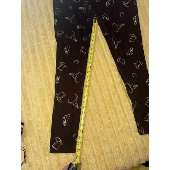 Women’s Brown Western Boots Cattle Horseshoe, Cowboy Hat LuluRoe Leggings Tc - Picture 4 of 10